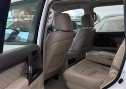 تۆیۆتا لاند کروزەر